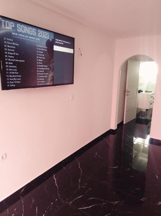 Sunshine Apartments Karlobag Exterior photo